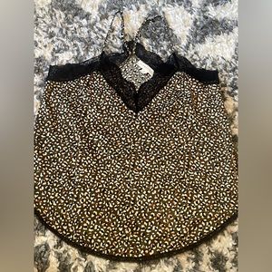 Size small lace trimmed tank